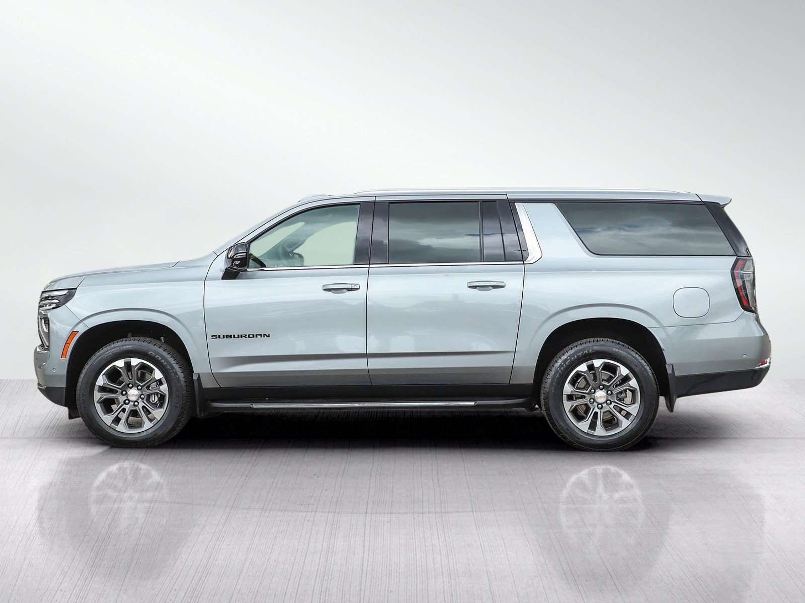 Used 2025 Chevrolet Suburban LT with VIN 1GNS6CRD3SR156781 for sale in White Bear Lake, Minnesota
