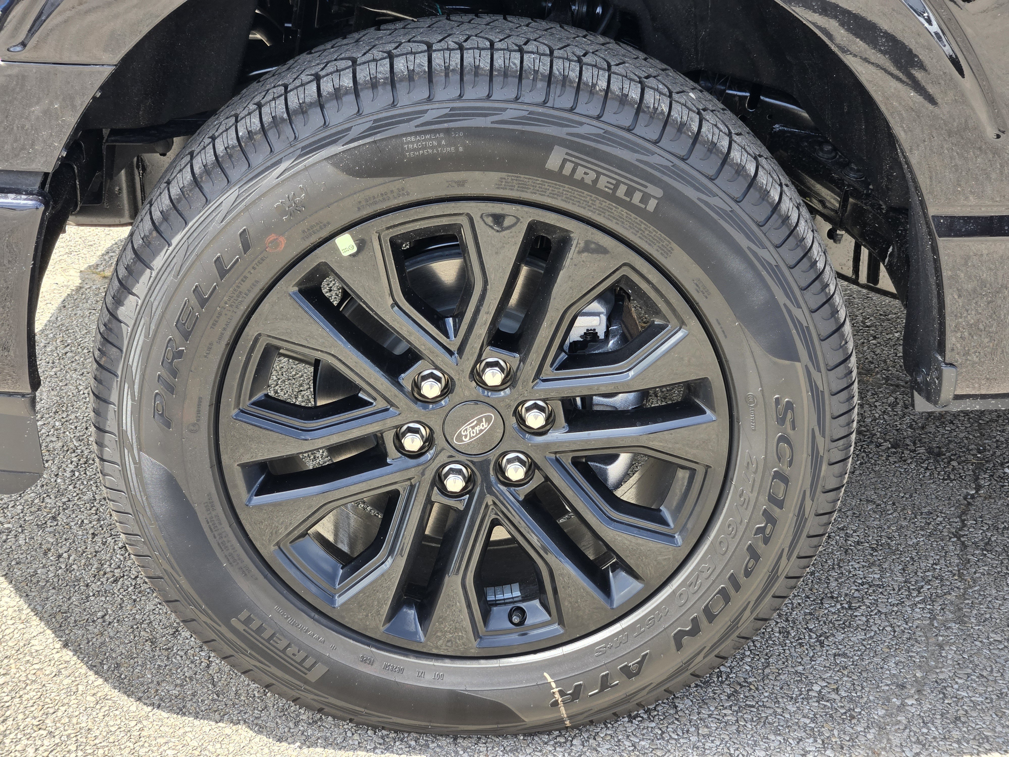 New 2026 Agate Black Metallic Ford XLT image 7