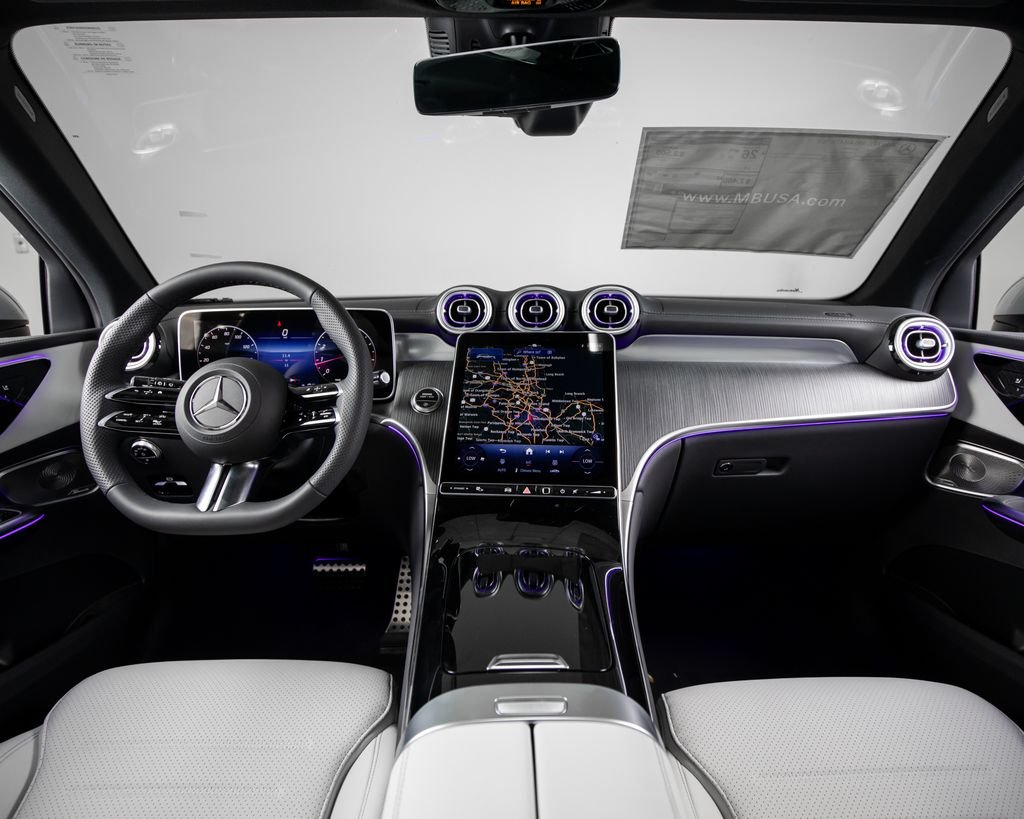 New 2026 Cirrus Silver Metallic Mercedes-Benz GLC 300 image 7
