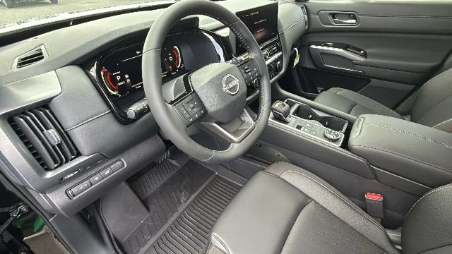 2026 Nissan Pathfinder SL - Photo 10