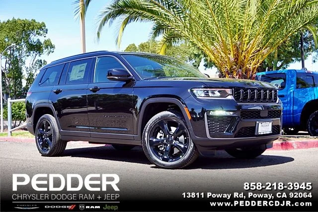New 2026 Diamond Black Crystal Pearl-Coat Exterior Paint Jeep Limited image 1