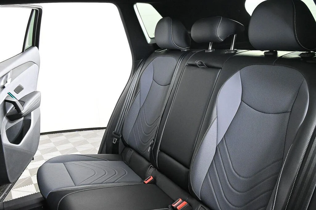 New 2026 Deep Black Pearl Volkswagen SE R-Line Black image 21