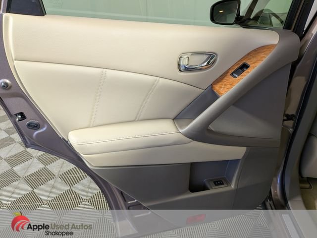 Used 2013 Brown Nissan LE image 42
