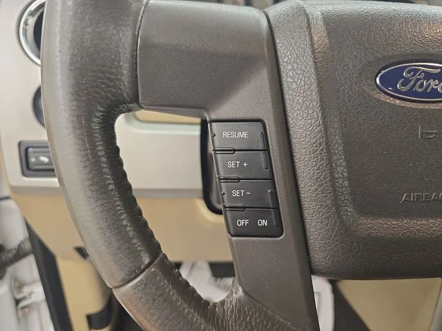 Used 2009 White Sand Tri-Coat Ford Lariat image 30