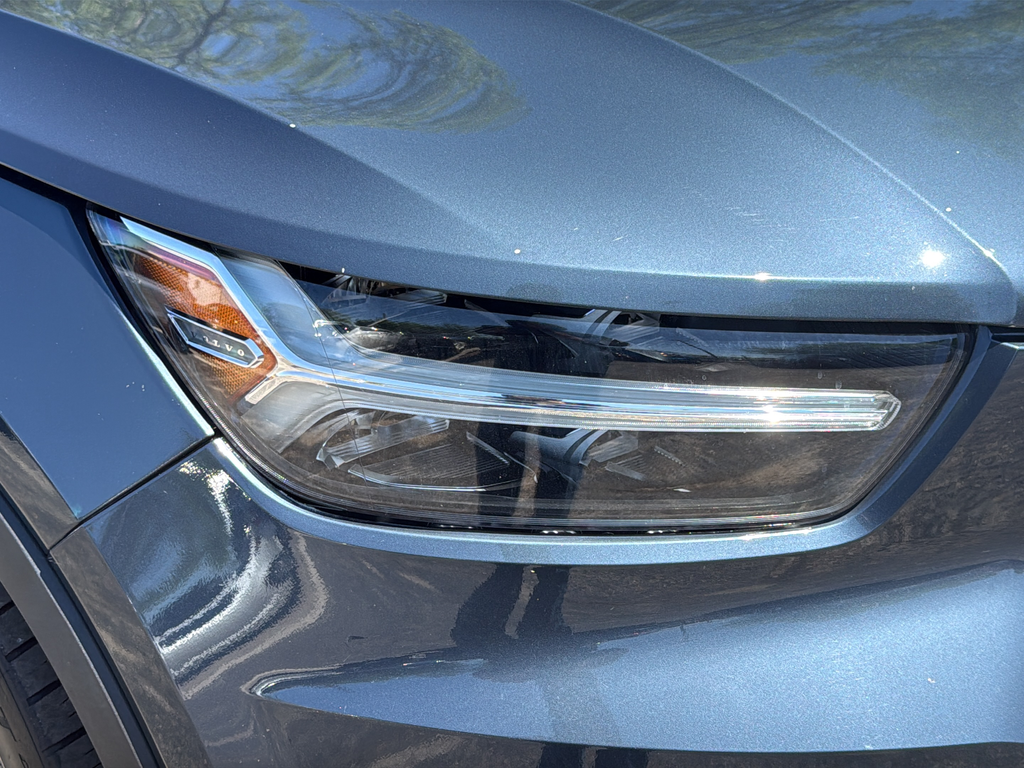 Used 2021 Blue Volvo Momentum image 27