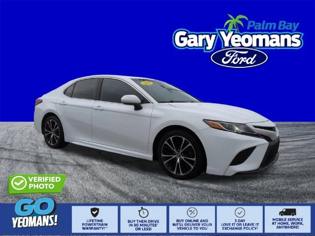 Certified Used 2019 Super White Toyota SE image 1