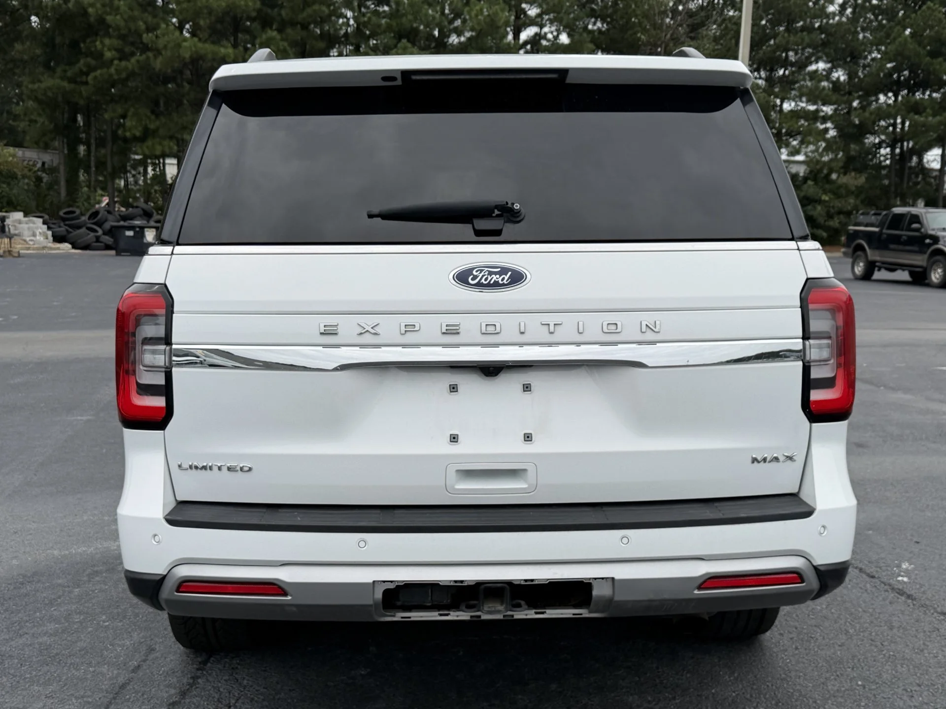 Certified Used 2024 Oxford White Ford Limited image 18