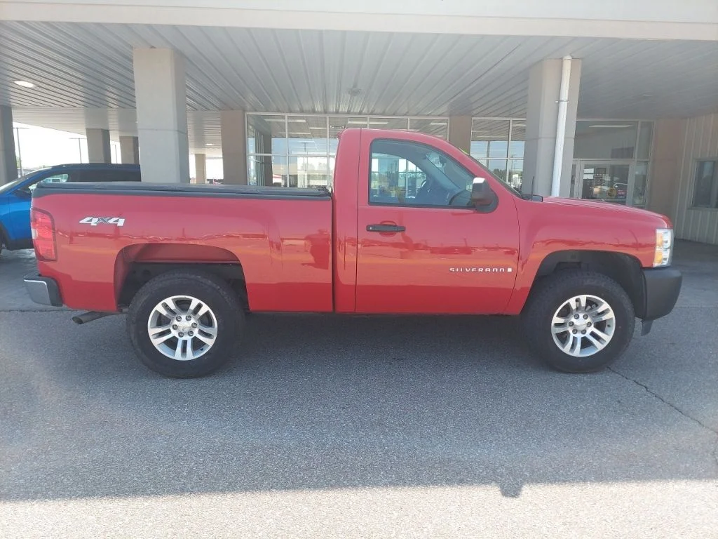 Used 2007 Red Chevrolet Work Truck image 8