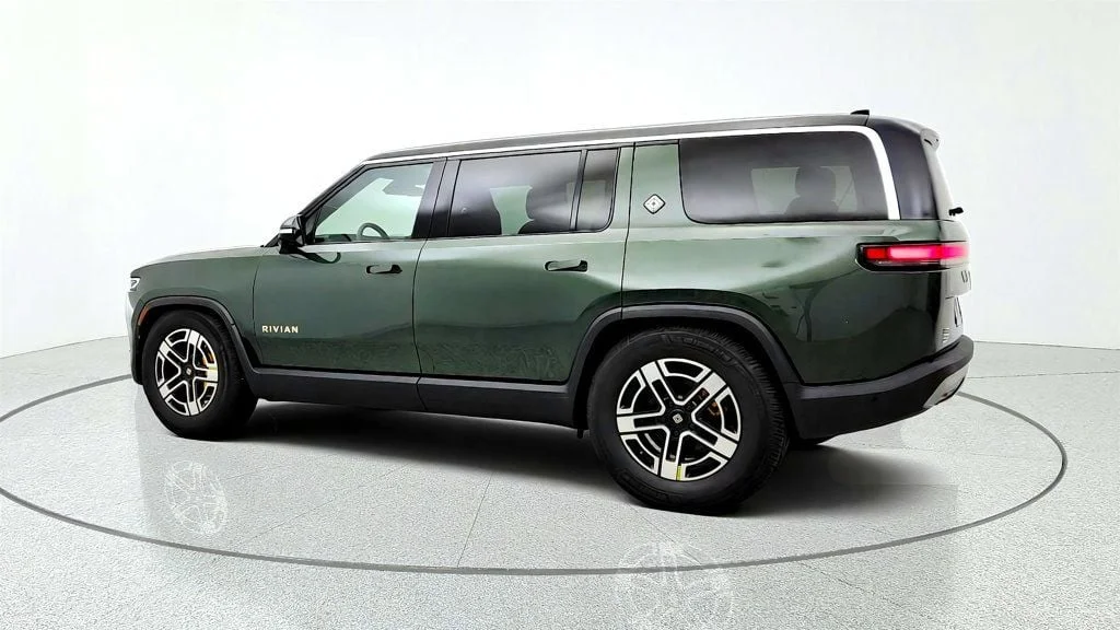 Used 2022 Forest Green Rivian Launch Edition AWD w/ Large Pack Battery image 7