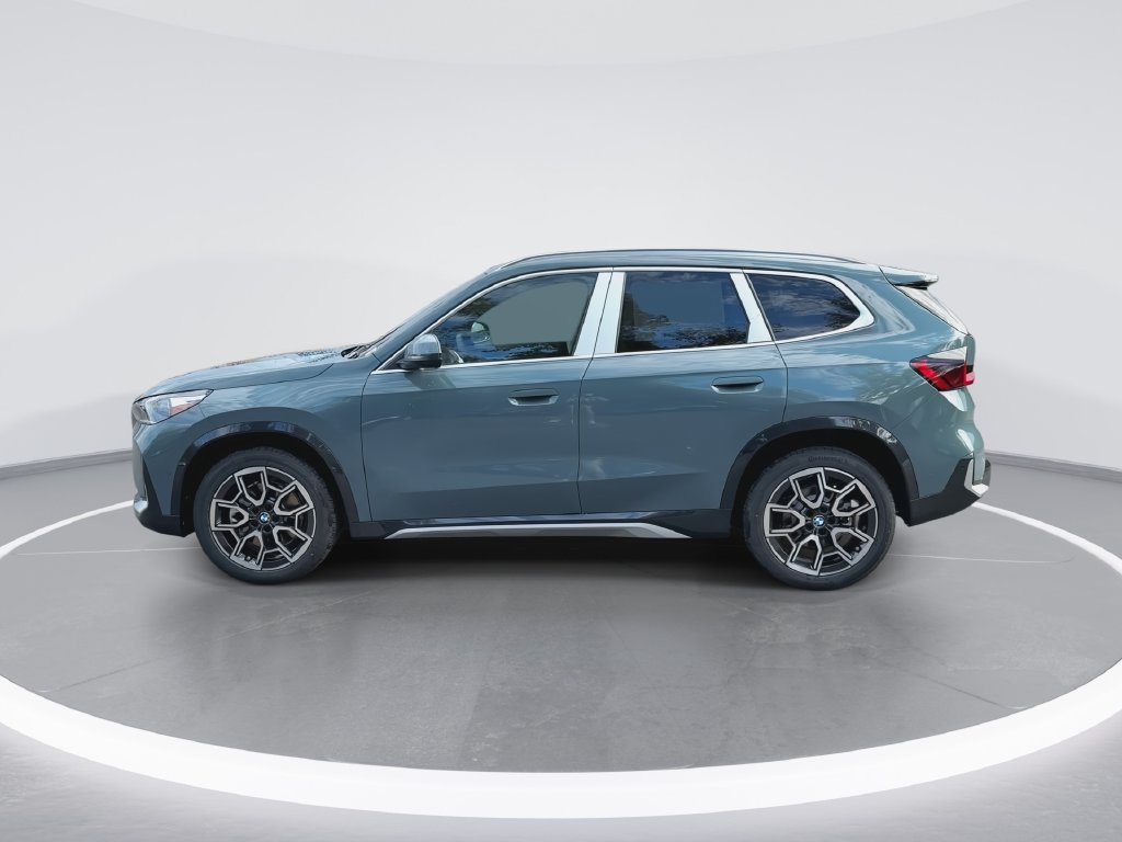New 2027 Green Metallic BMW xDrive28i image 5