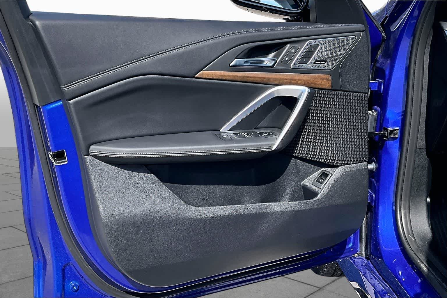 Used 2025 Portimao Blue Metallic BMW xDrive28i image 20
