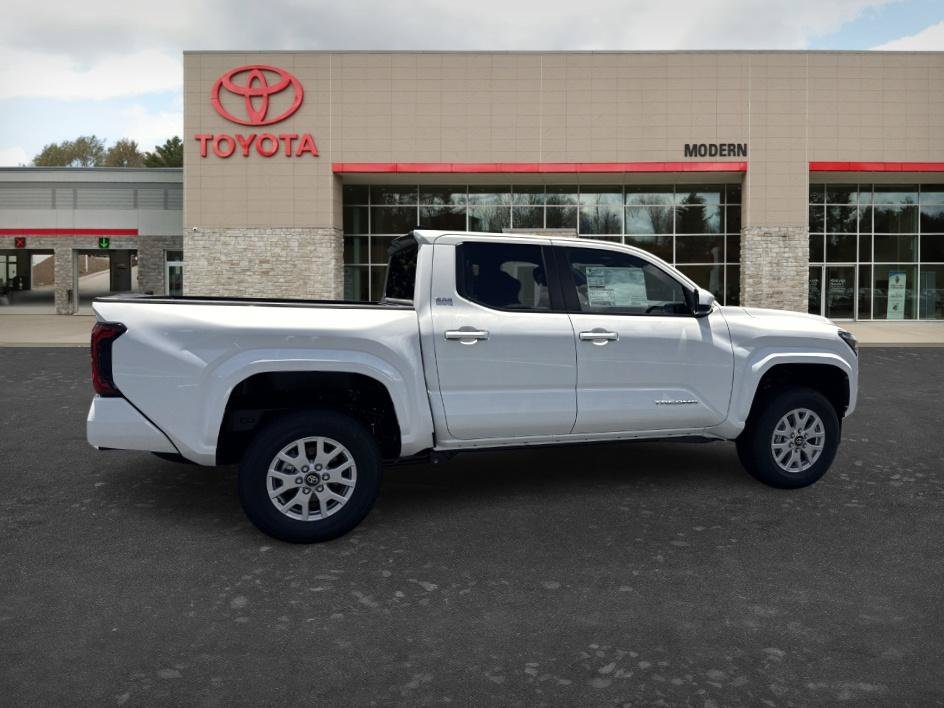 New 2026 Ice Cap Toyota SR5 image 6