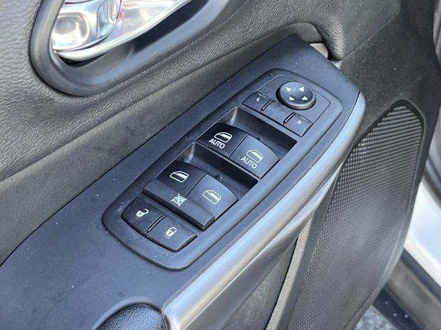 Used 2019 White Jeep Limited image 26
