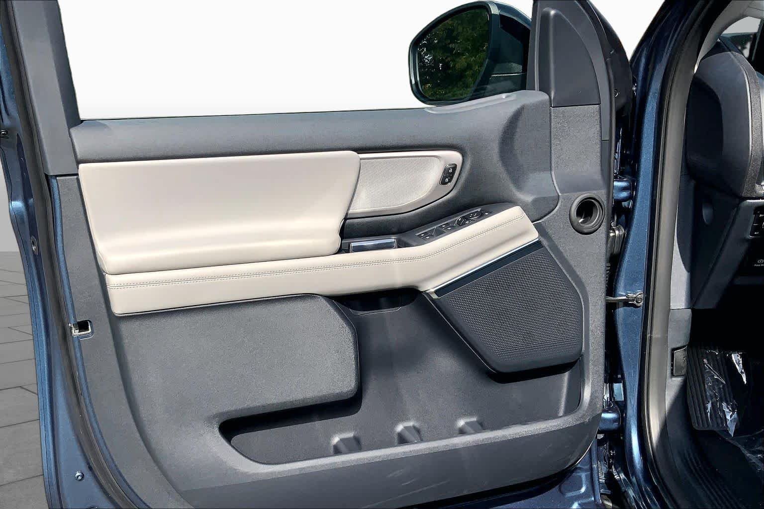 New 2027 Nocturnal Blue Metallic Ford Active image 11
