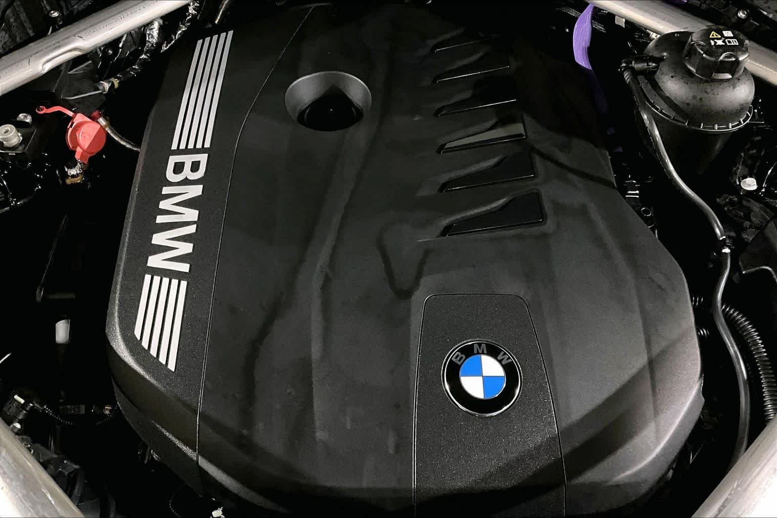 Used 2026 Black Sapphire Metallic BMW xDrive40i image 30