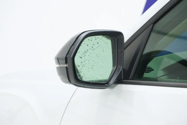 New 2026 Opal White Pearl Volkswagen 2.0T Peak Edition image 15