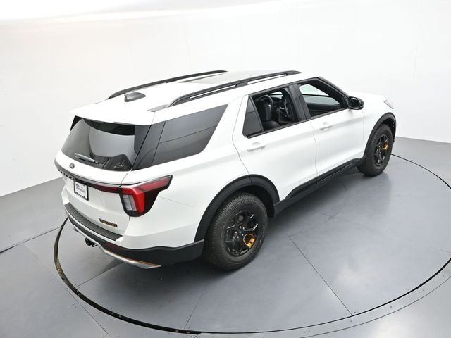 New 2026 Star White Metallic Tri-Coat Ford Tremor® image 41