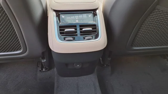 New 2026 Aurora Silver Volvo Core image 18