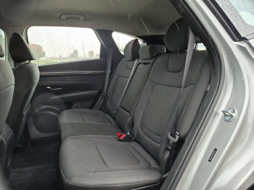 Used 2024 Silver Hyundai SE image 22