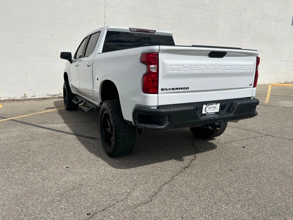 Used 2021 Summit White Chevrolet LT image 3