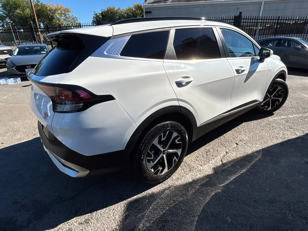 Used 2025 White Kia EX image 6