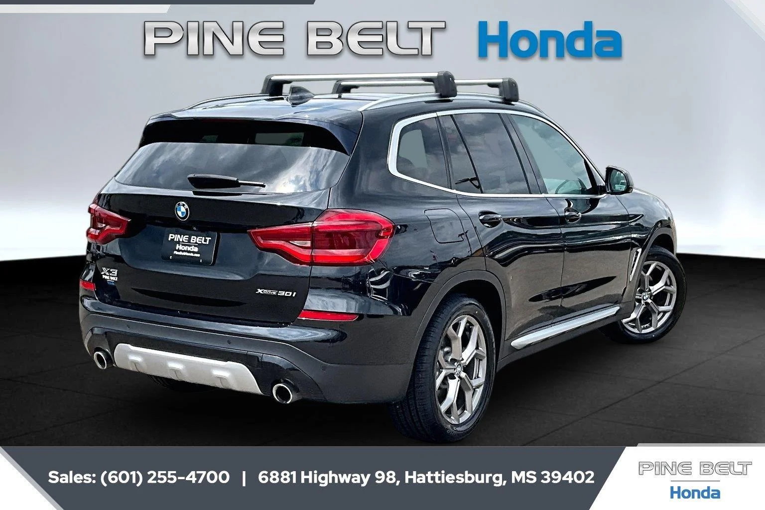 Used 2020 Black Sapphire Metallic BMW xDrive30i image 11