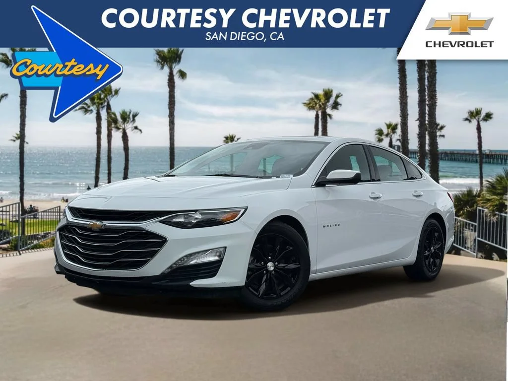 Used 2024 Summit White Chevrolet 1LT image 1