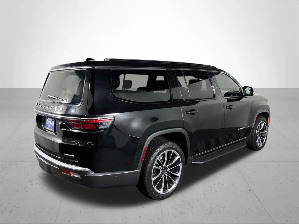 Used 2022 Black Jeep Series II image 6