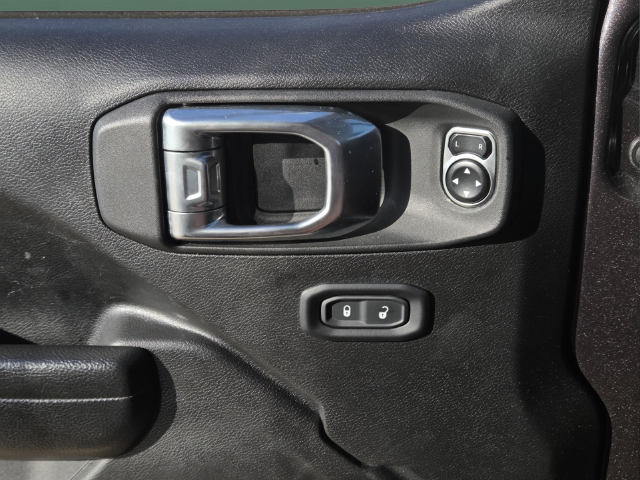 Used 2024 Gray Jeep Sport S image 19