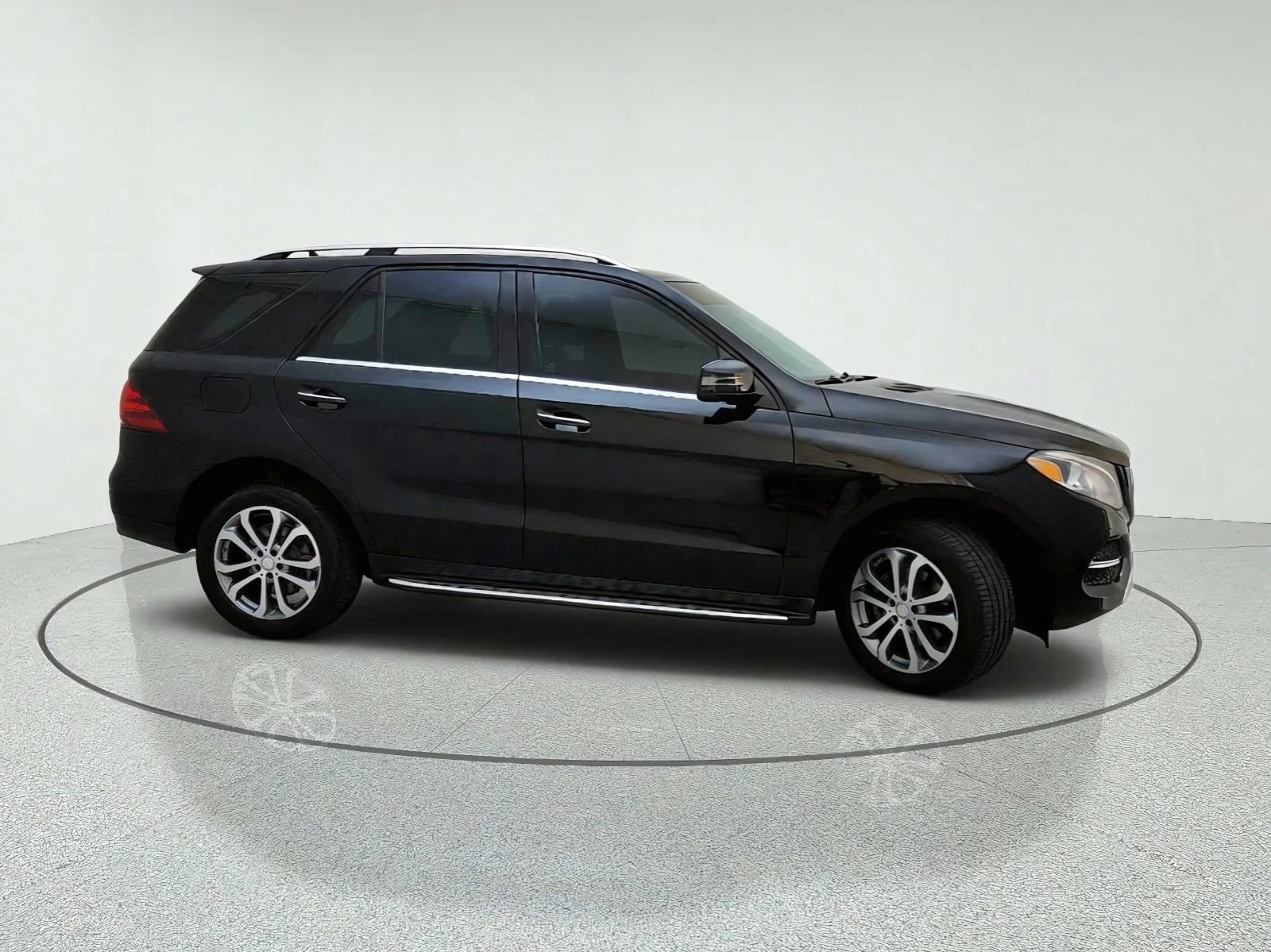 Used 2017 Black Mercedes-Benz GLE 350 image 6