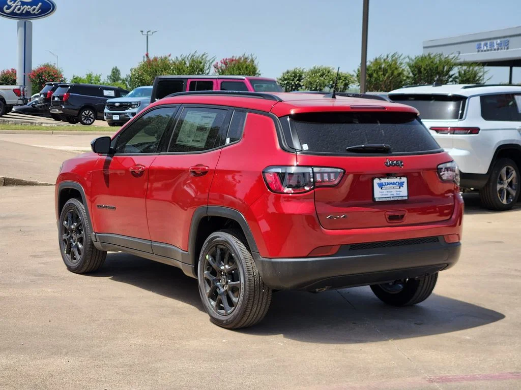 New 2026 Red Hot Pearlcoat Jeep Latitude image 3