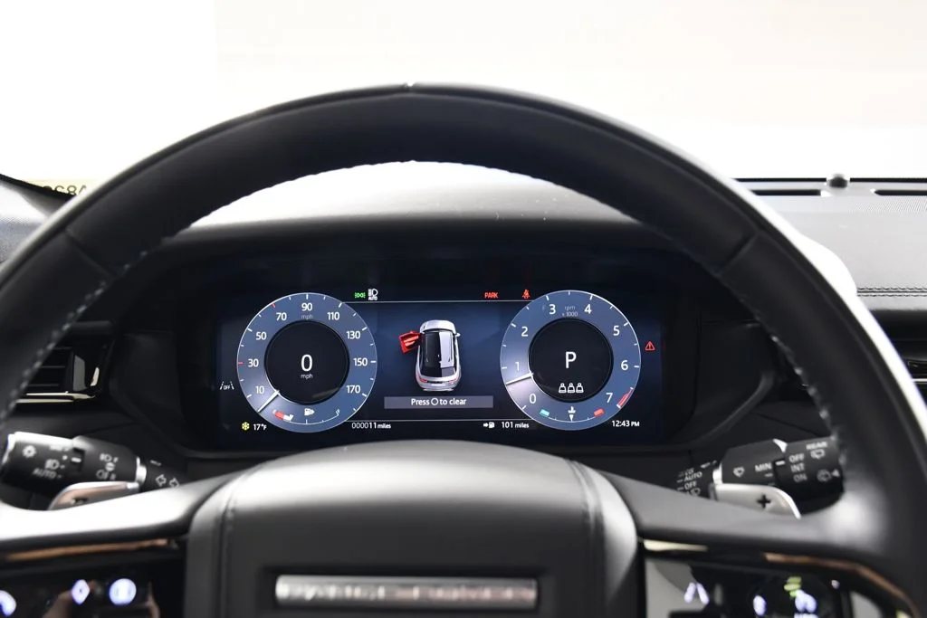 New 2026 Fuji White Land Rover Dynamic SE image 31