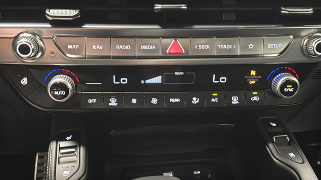 Used 2025 Black Kia SX X-Line image 18