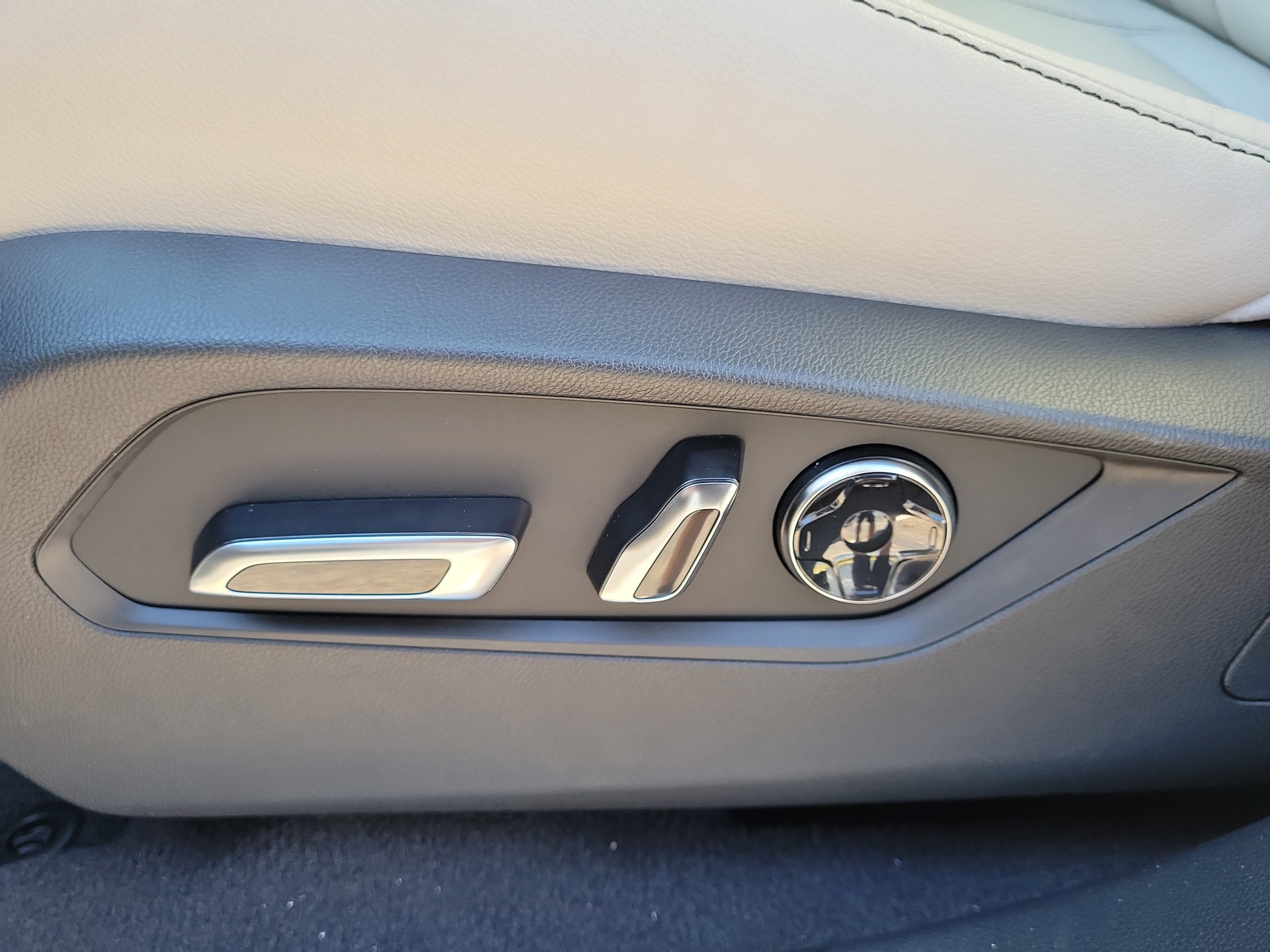 New 2026 Platinum White Pearl Acura  image 10