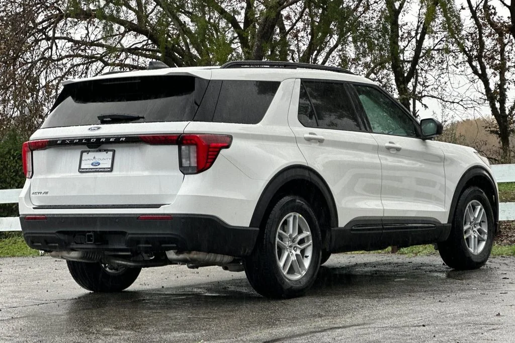 New 2026 White Metallic Ford Active image 4