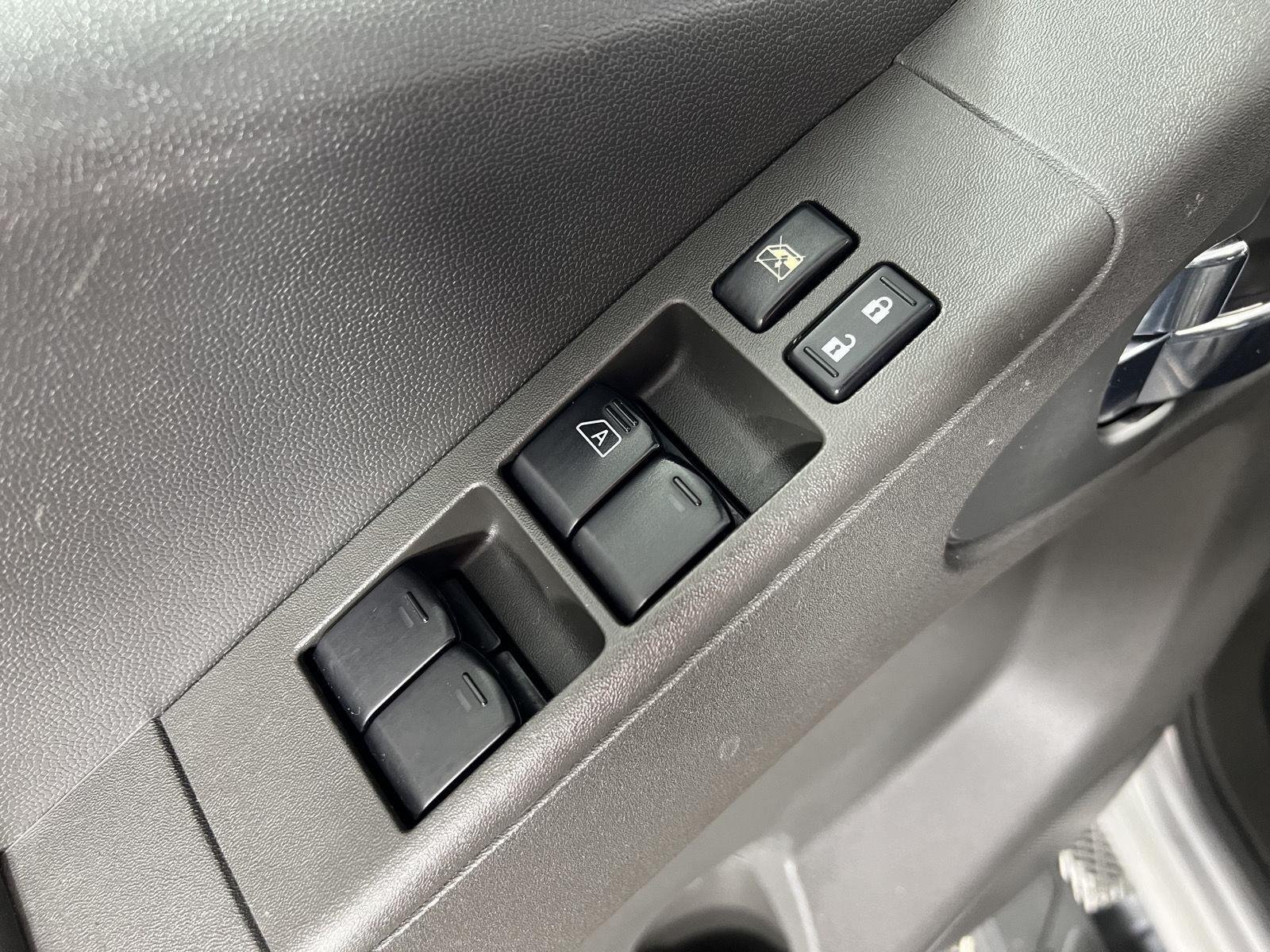 Used 2019 Brilliant Silver Metallic Nissan PRO-4X image 10