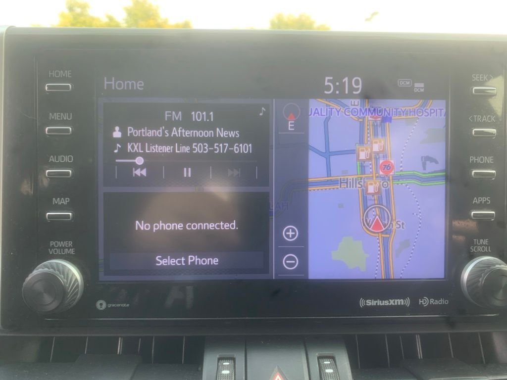 Used 2019 Pearl Toyota Limited image 18