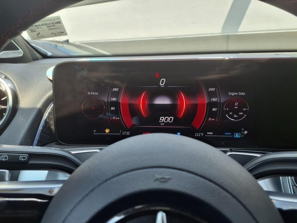 New 2025 BLACK Mercedes-Benz GLB 250 image 17