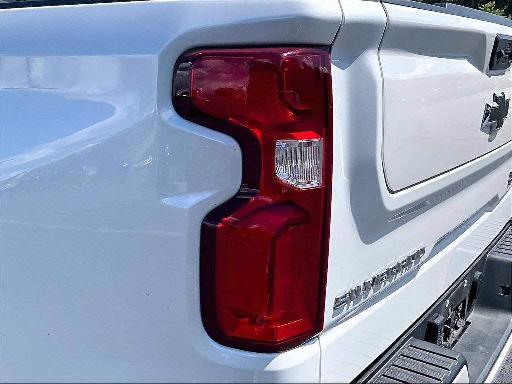 Used 2022 Beige Chevrolet High Country image 35