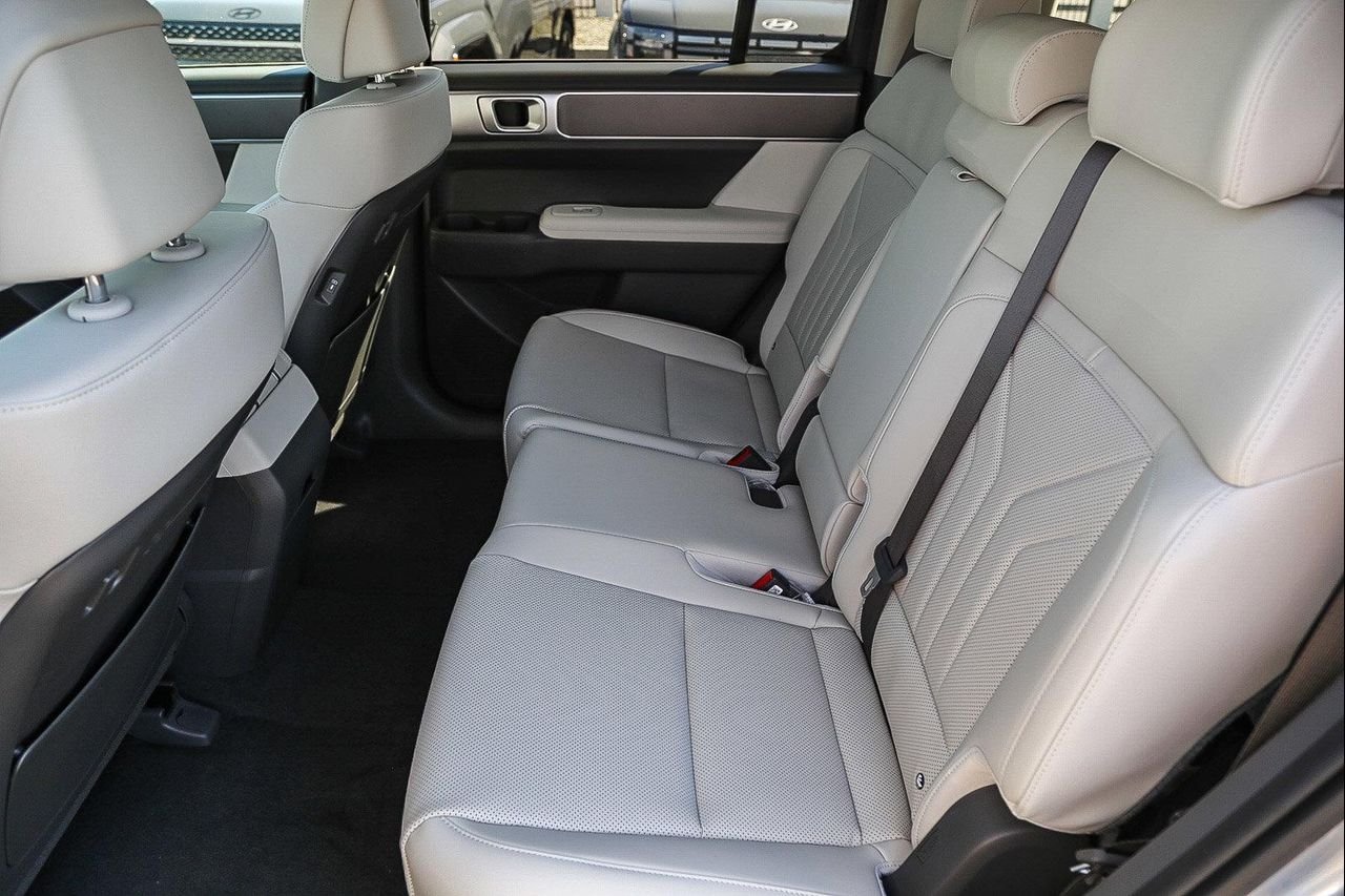 New 2026 Silver Hyundai SEL image 43