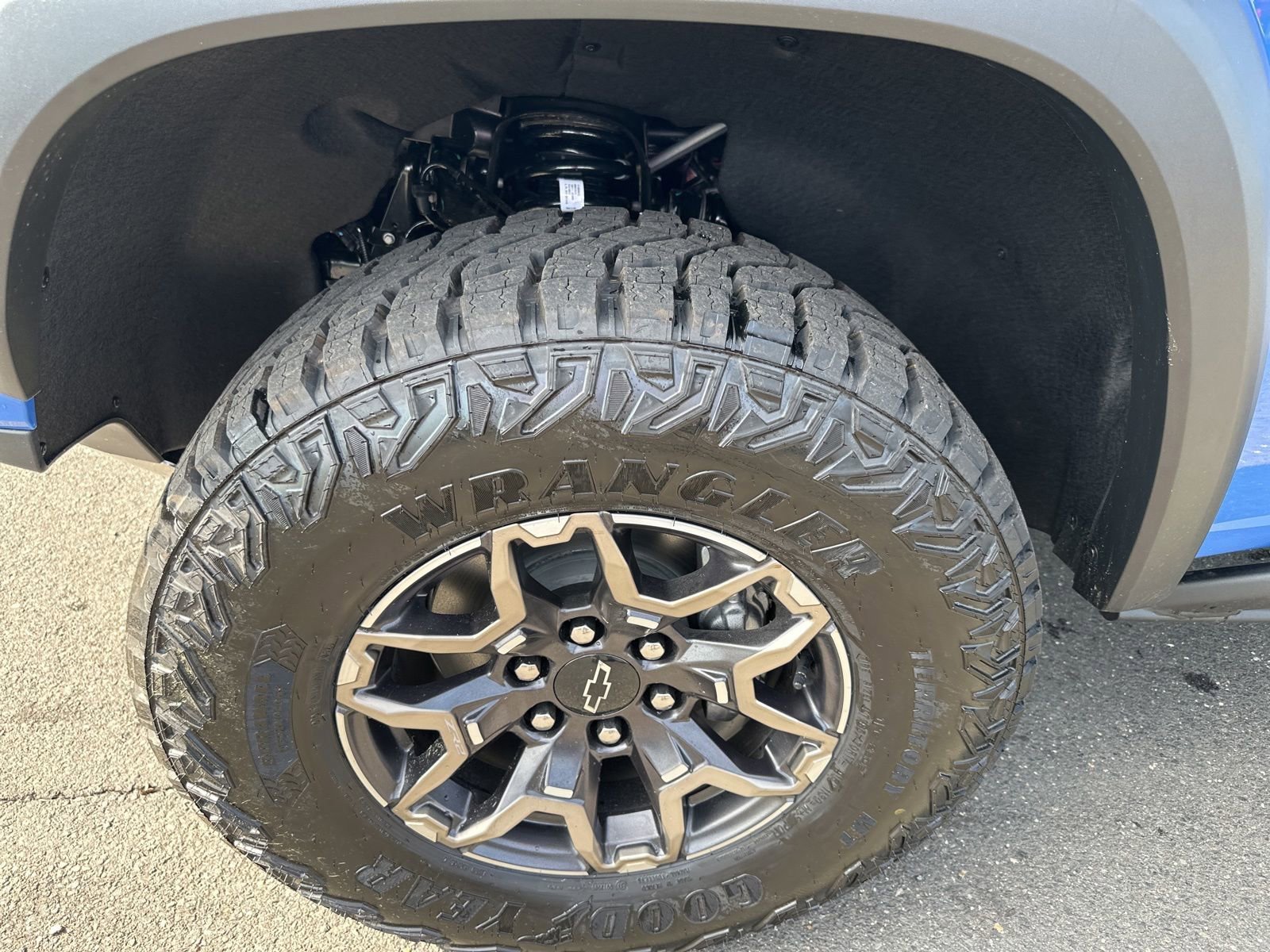 2026 Chevrolet Colorado ZR2 - Photo 9