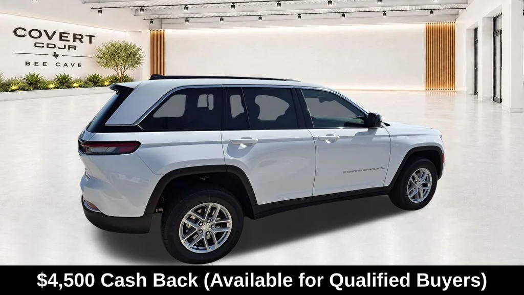New 2026 Bright White Clear-Coat Exterior Paint Jeep Laredo X image 12