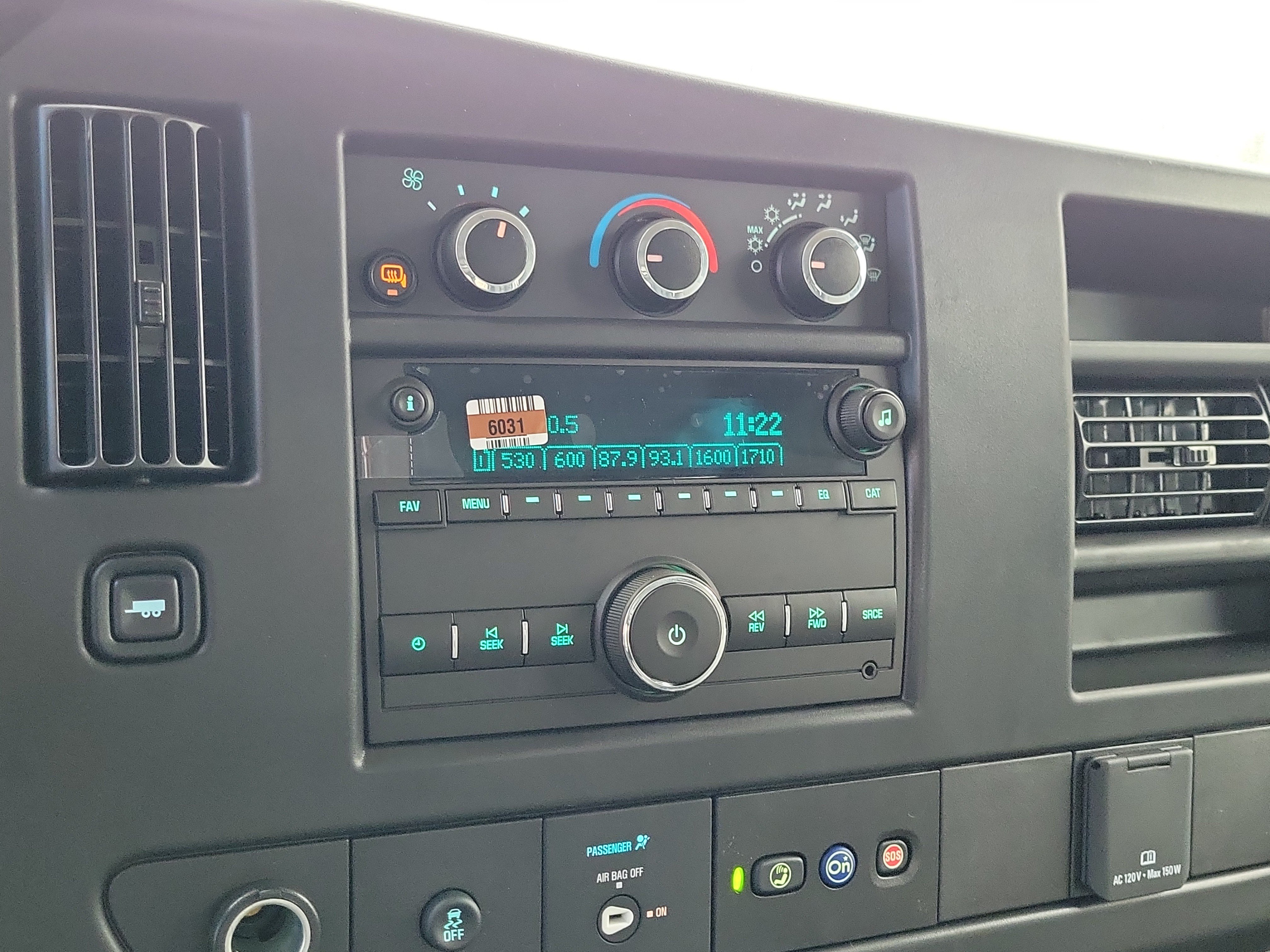 2025 Chevrolet Express Cargo Work Van - Photo 26