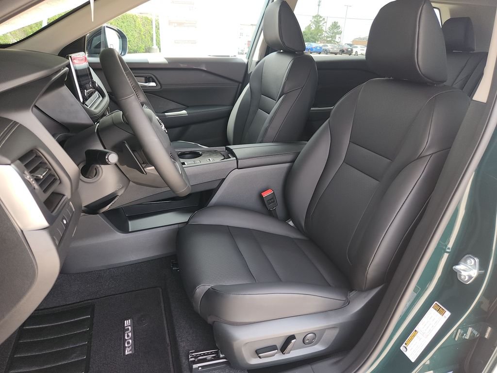New 2026 Obsidian Green Pearl Nissan Dark Armor image 8