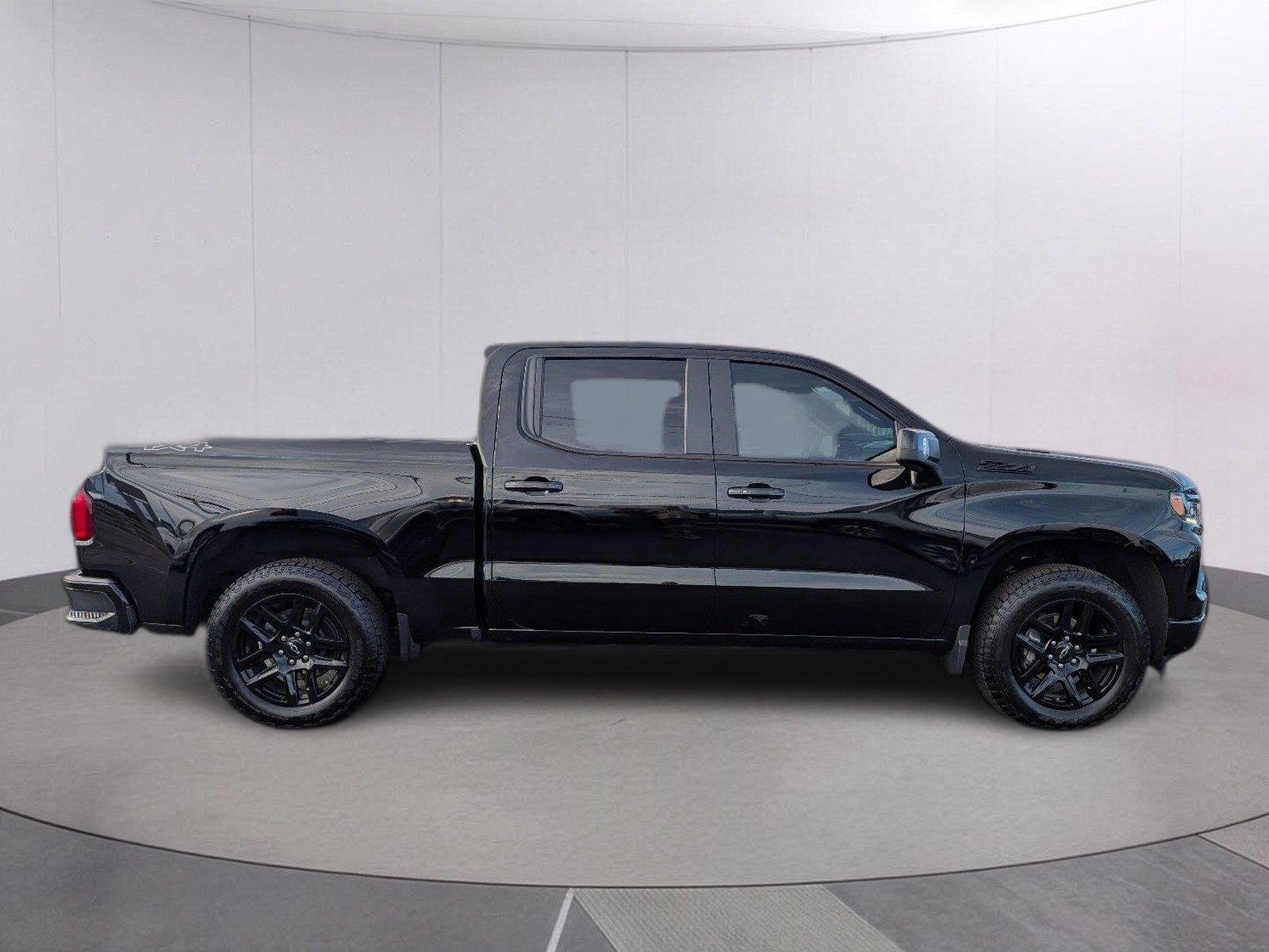 Used 2025 Black Chevrolet RST image 8