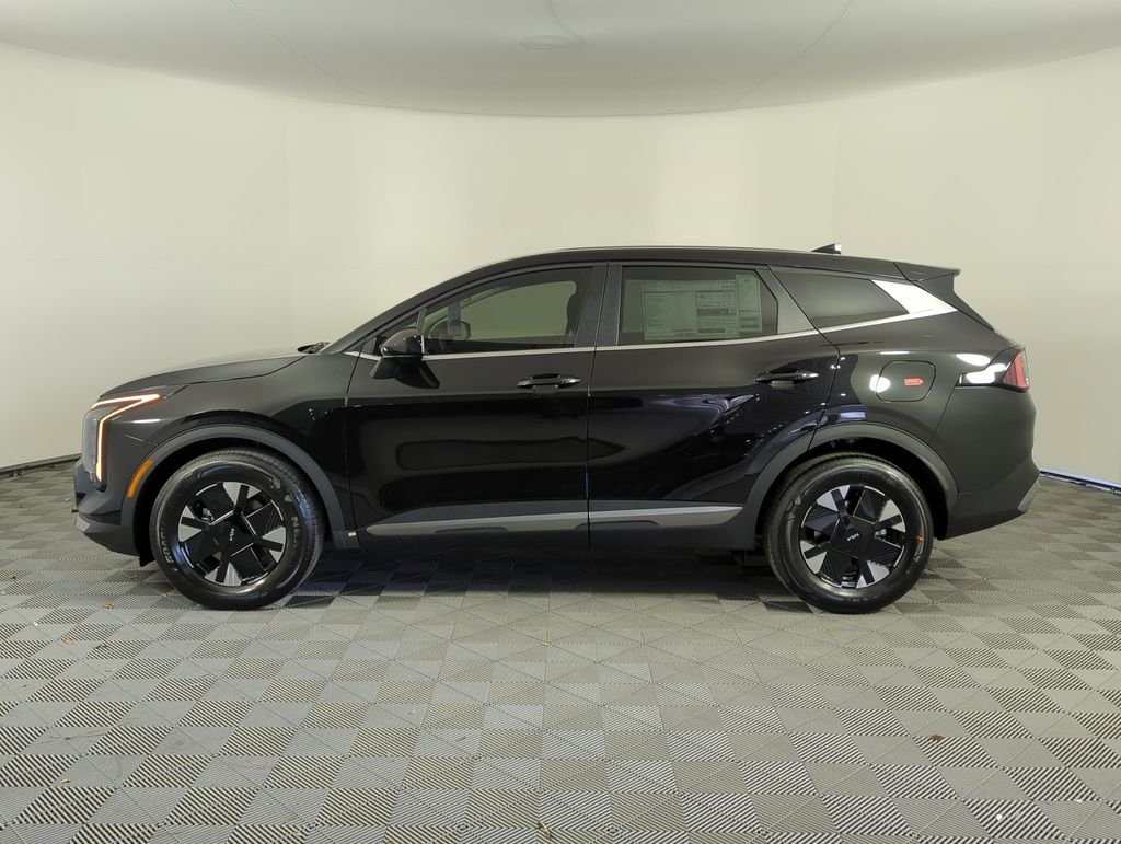 New 2026 Fusion Black Kia LX image 4