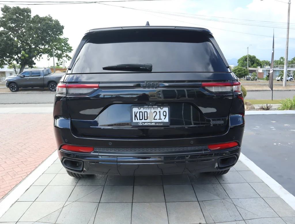 Used 2023 Black Jeep Overland image 6
