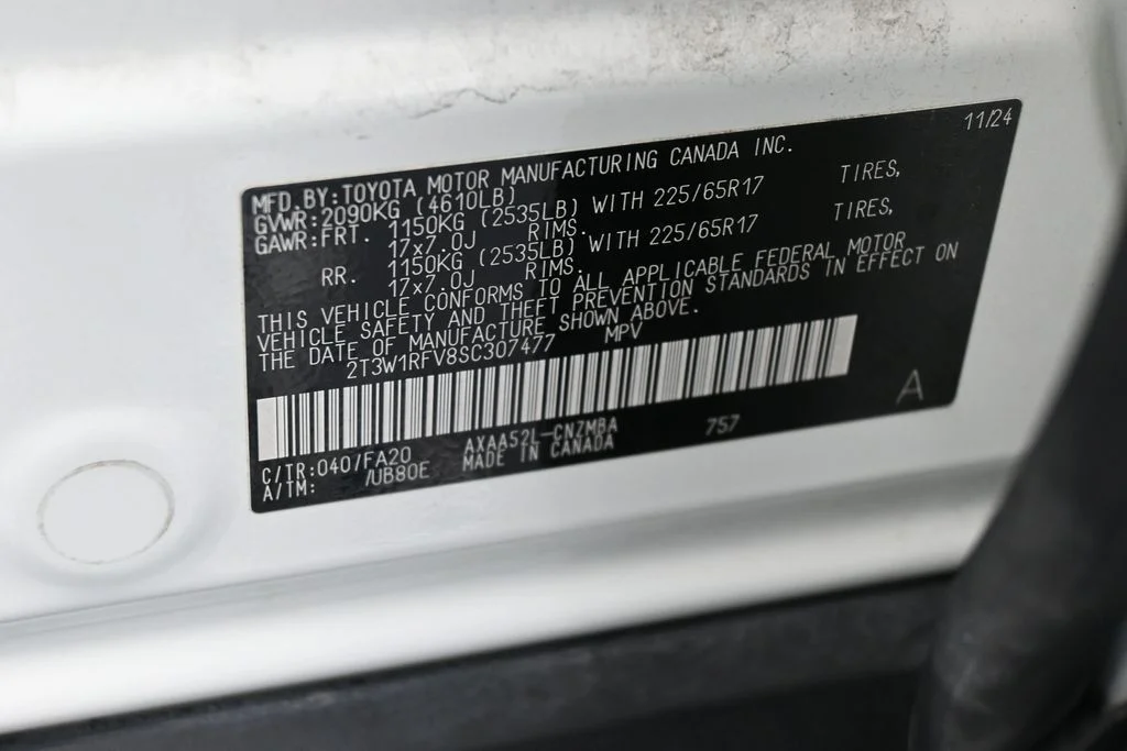 Used 2025 Ice Toyota XLE image 14