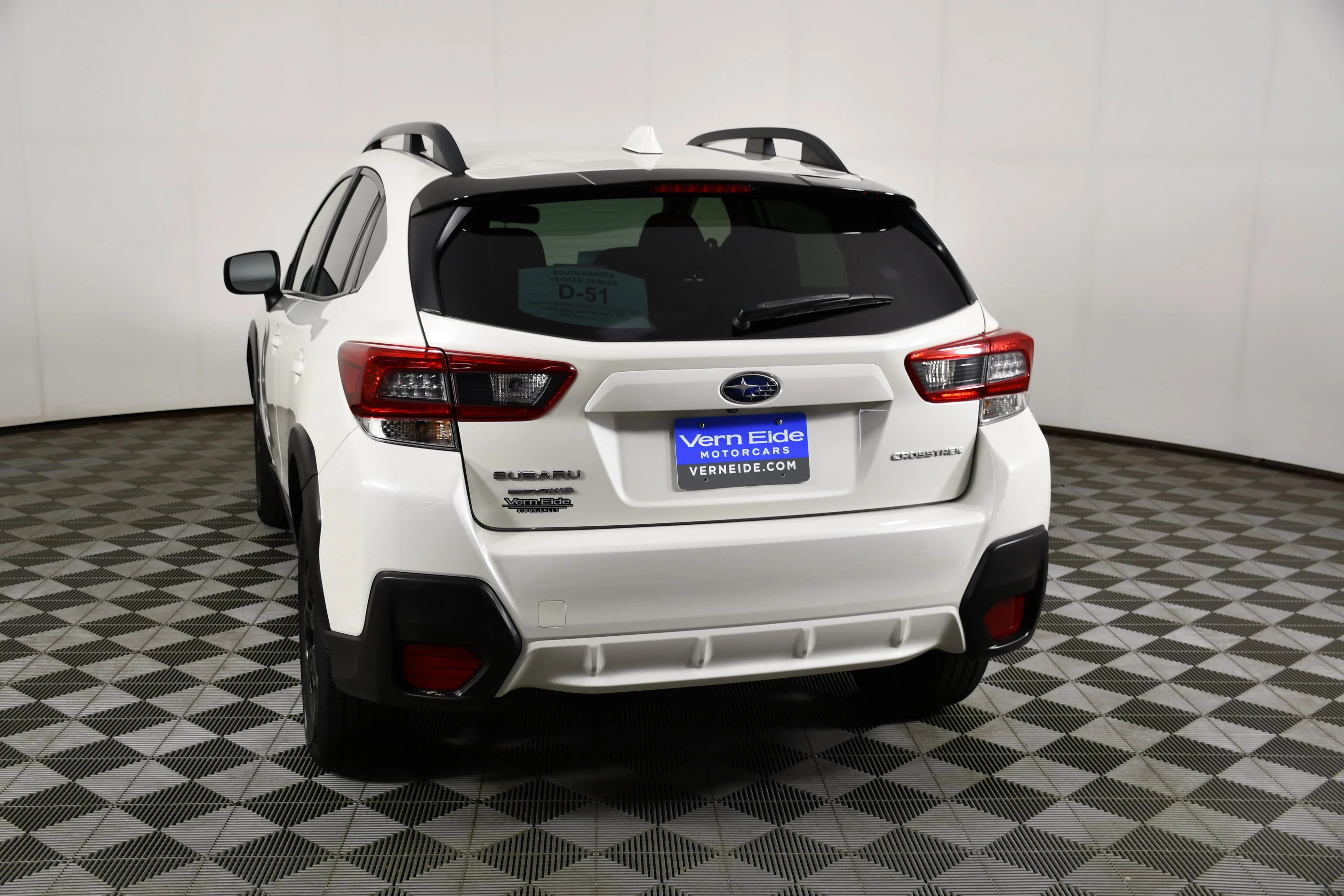 Used 2022 Crystal White Pearl Subaru Premium image 7