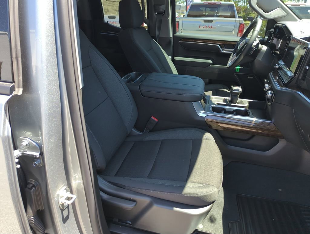 New 2026 Sterling Metallic GMC Elevation image 34